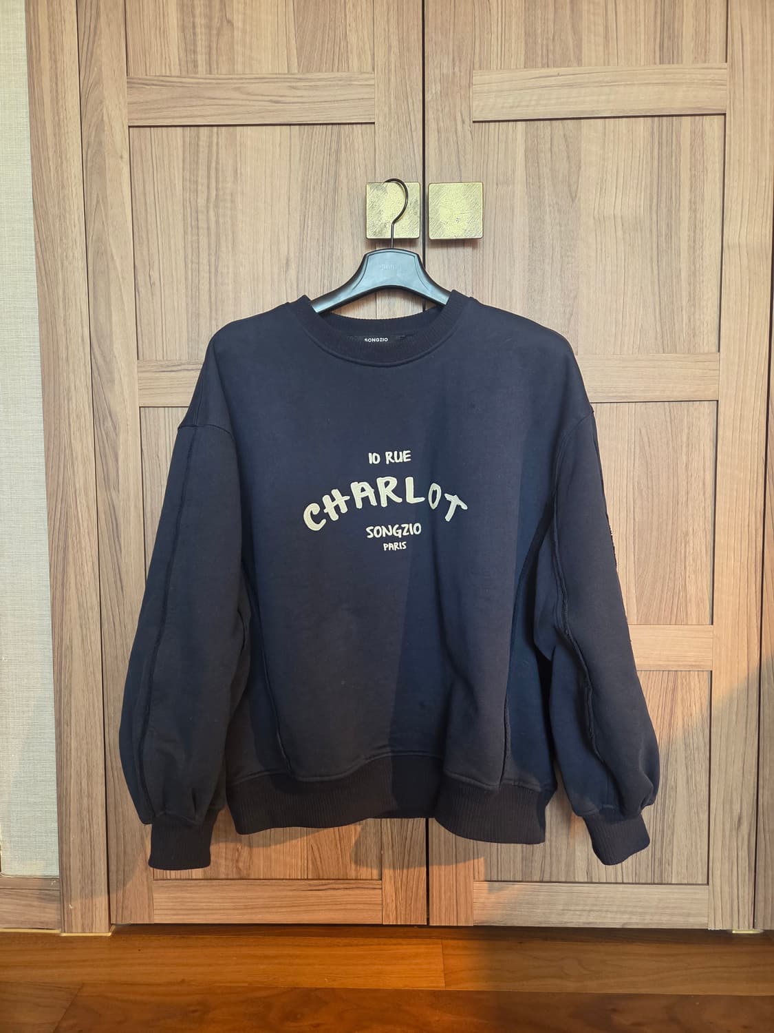 송지오 샤를로 맨투맨 25SS 상품이미지1