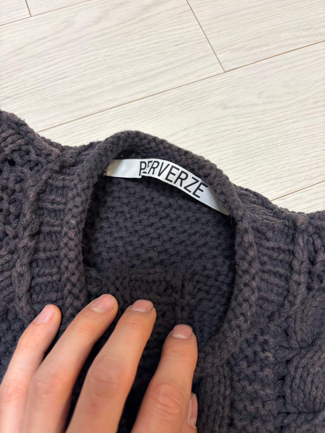 퍼버즈 다이드 케이블 니트 가디건 상품이미지2