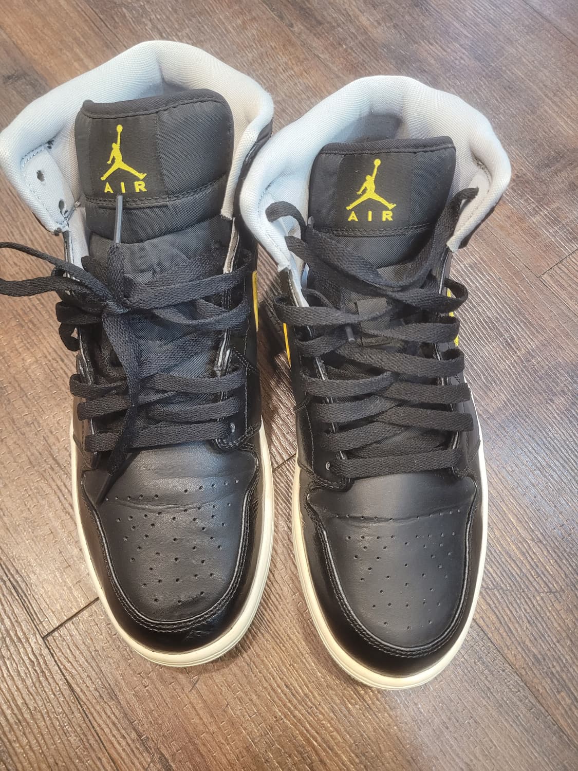 나이키 에어 조던 1 미드 썬더 290 상품이미지3