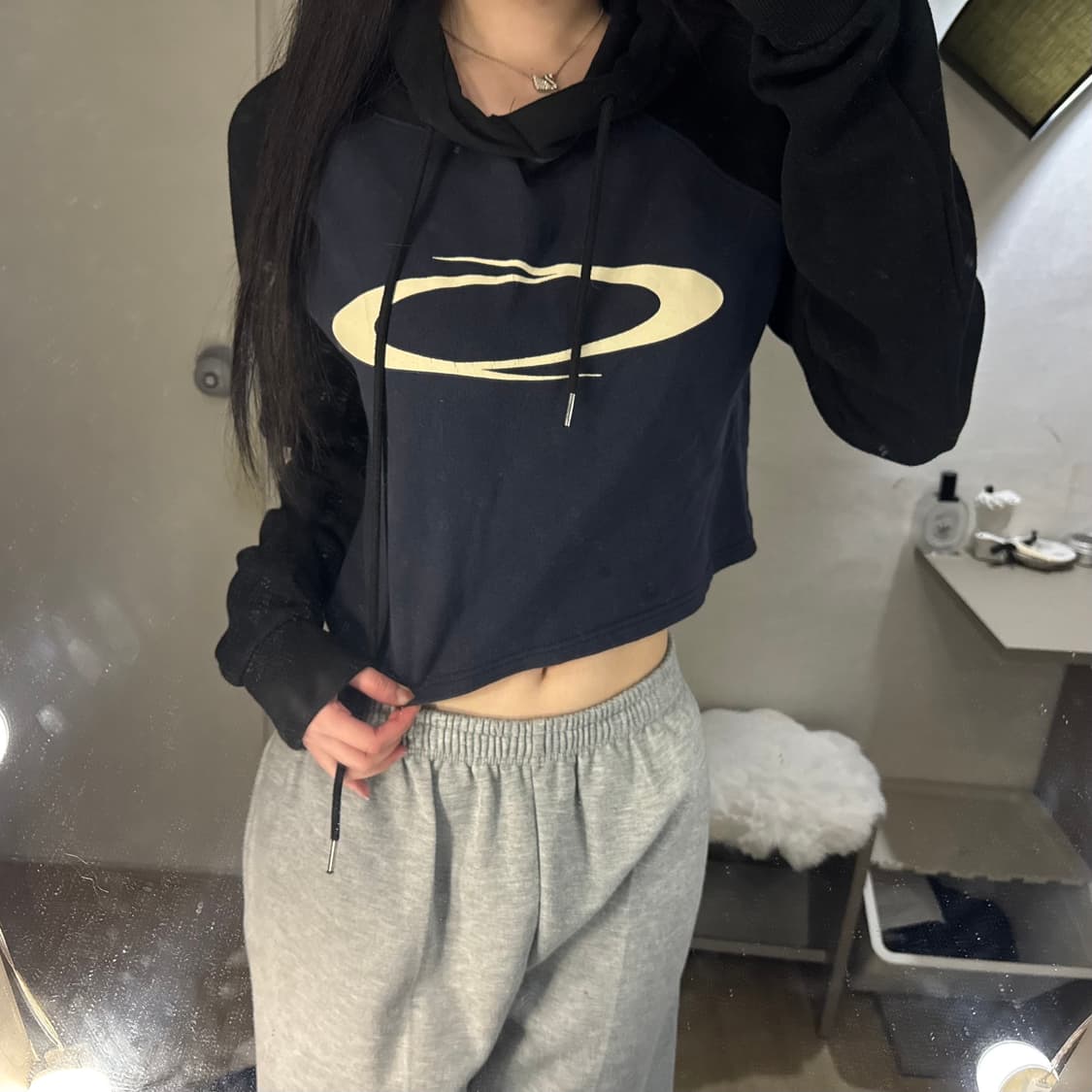 노이아고 크롭 후드티 💙🖤 상품이미지3