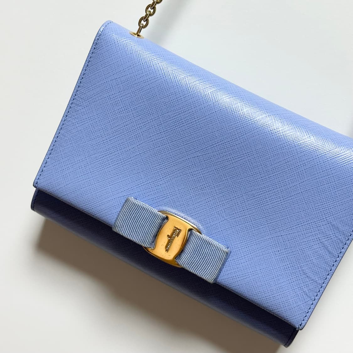 정품 페라가모 지니백 리본 미니백 하늘색 상품이미지3