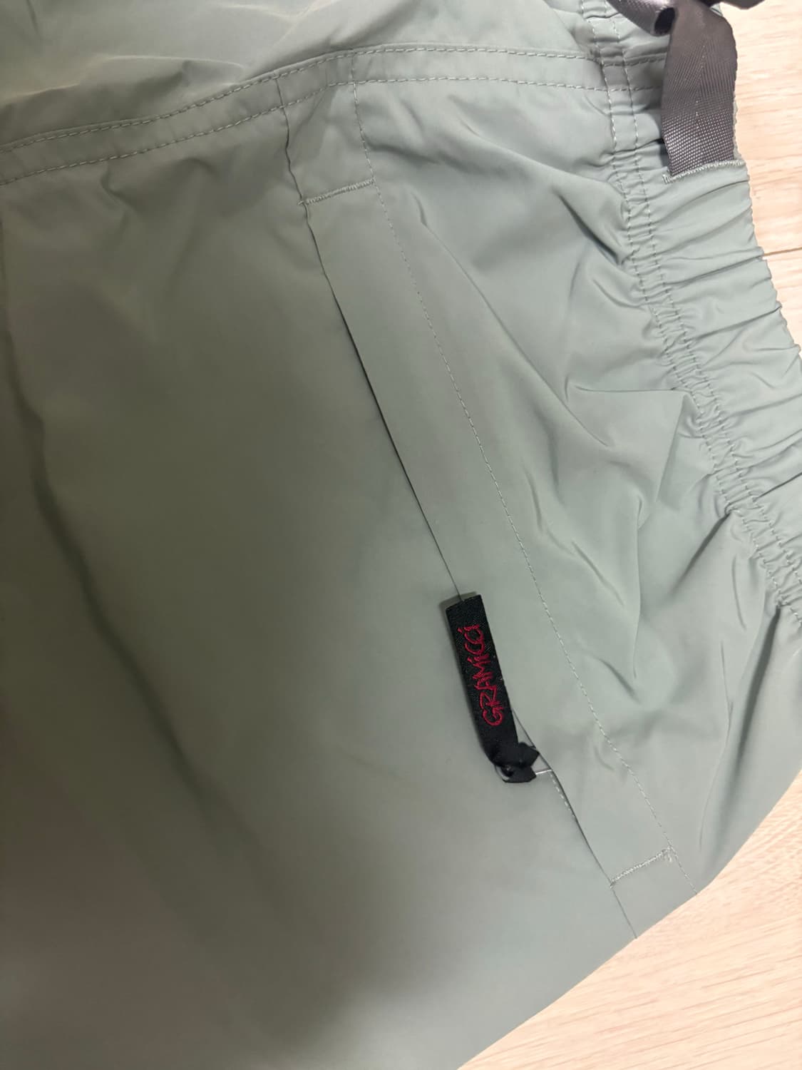 그라미치 패커블 쉘 쇼츠 상품이미지4