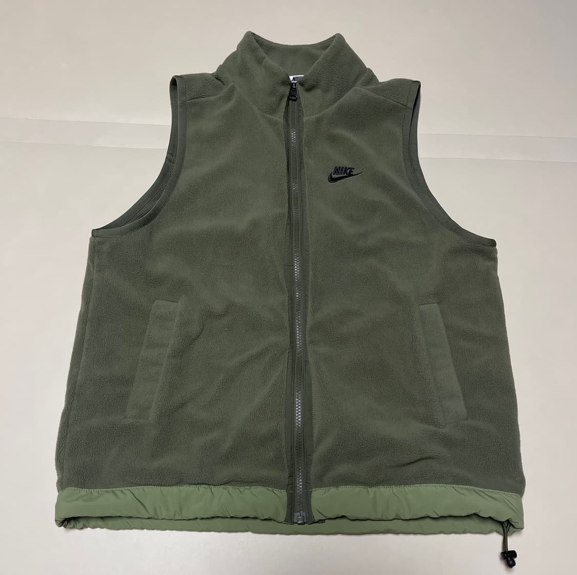 나이키 클럽 플리스+ 윈터라이즈드 베스트 올리브  상품이미지1