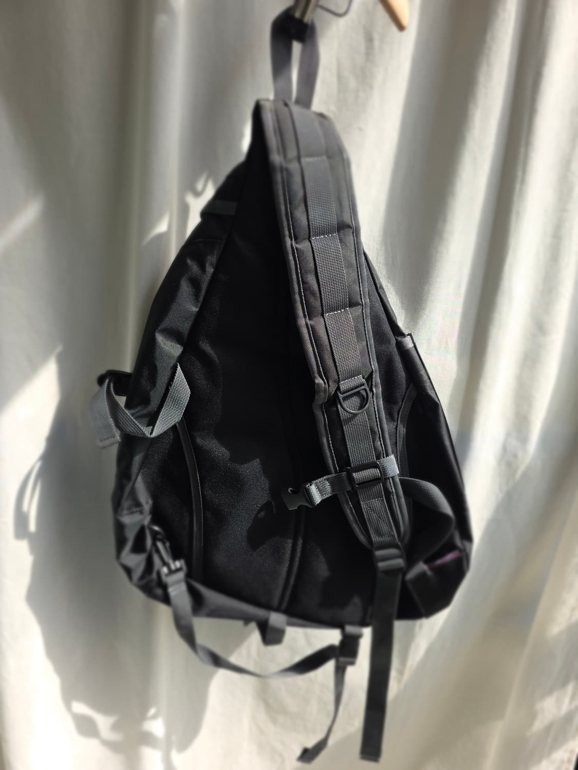 나이스고스트클럽 슬링백 블랙 상품이미지3