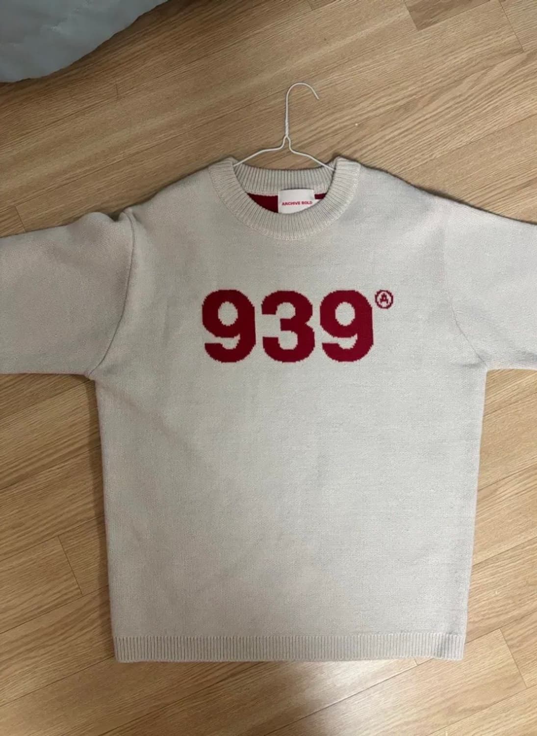 아카이브 볼드 니트 상품이미지1