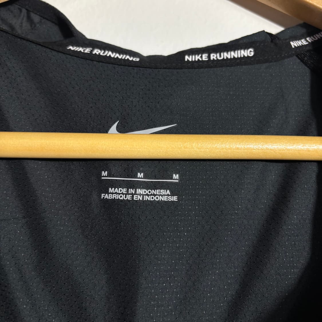 나이키 블랙 경량 후드 윈드브레이커 자켓 (무료배송) 상품이미지3