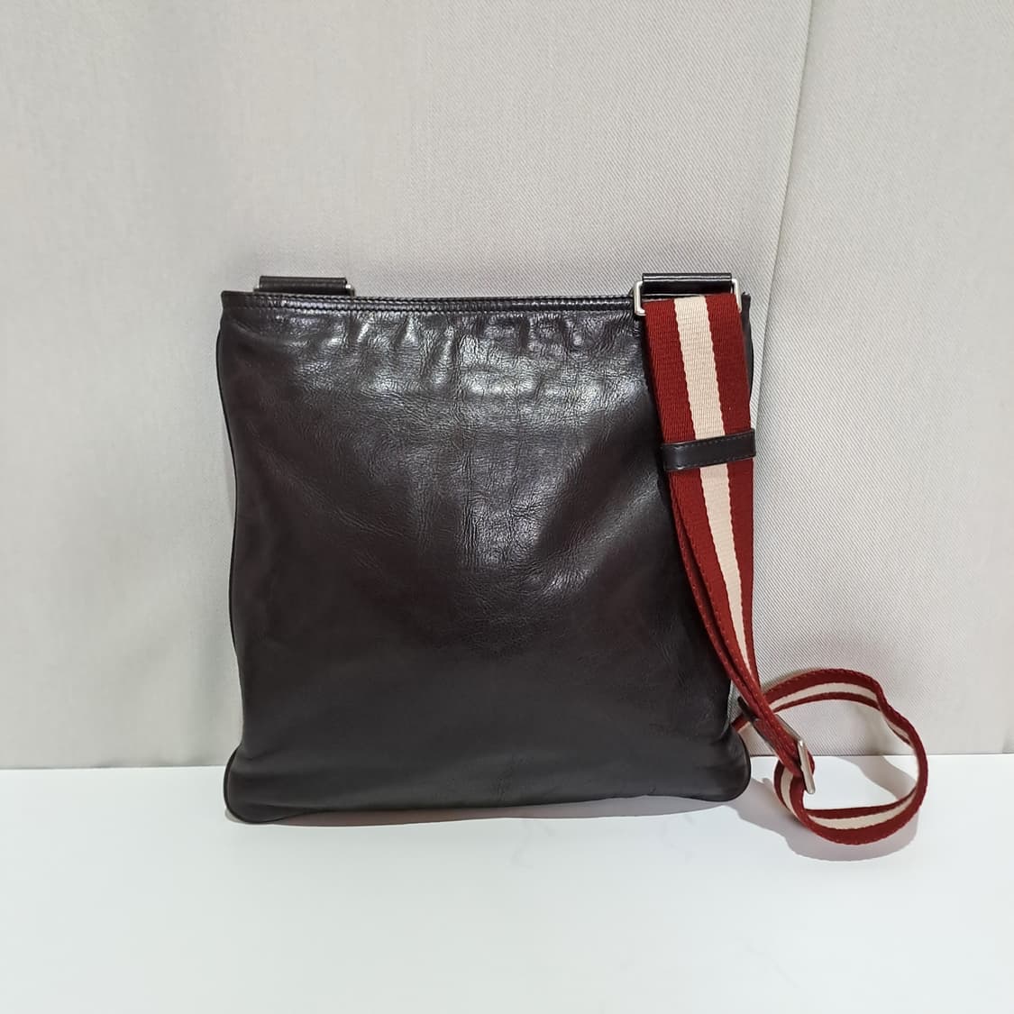 (택포) 발리 브라운레더 크로스백 B584 상품이미지4