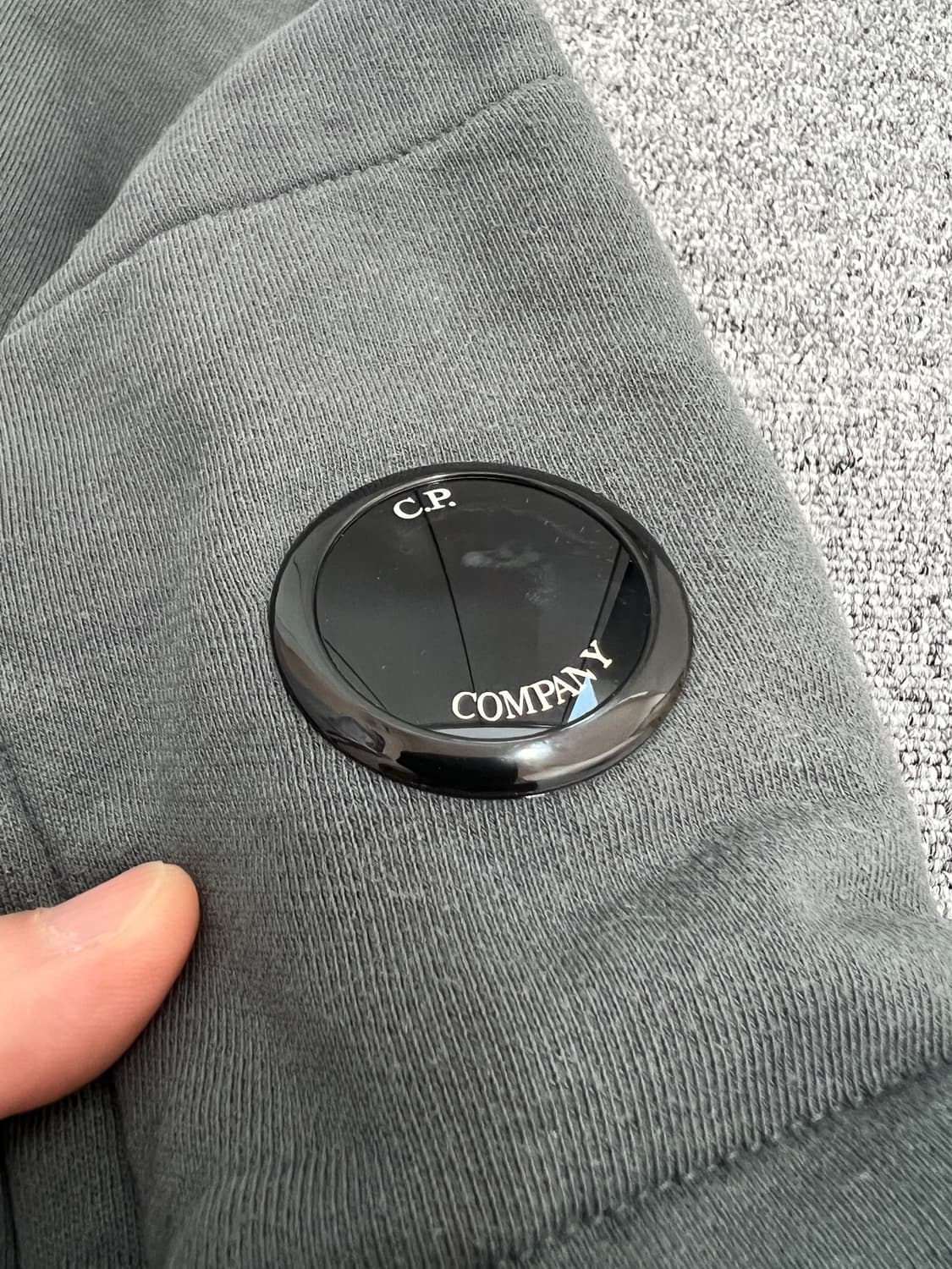 C.P 컴퍼니 크루넥 사이즈 상품이미지2