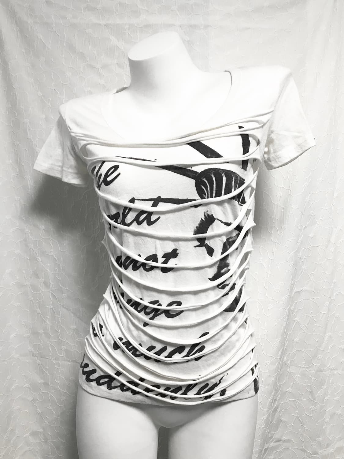 빈티지 vkei 펑크 컷팅 디테일 레터링 반팔 탑 상품이미지2