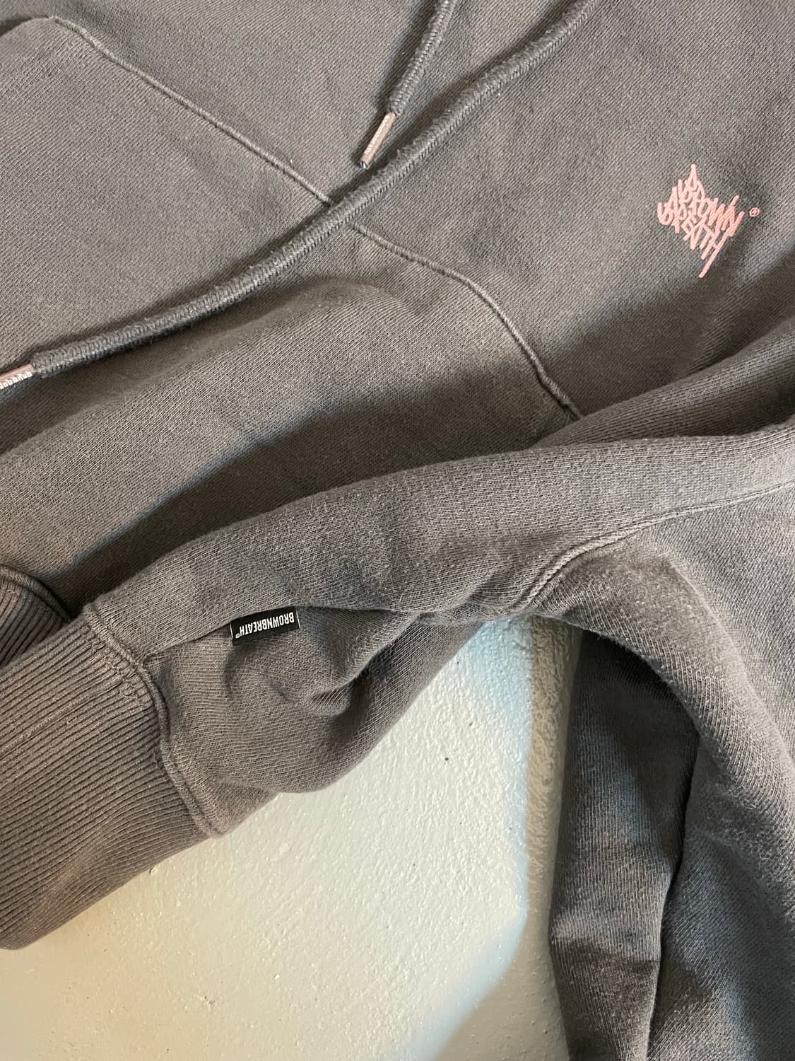 브라운브레스 후드티 상품이미지3