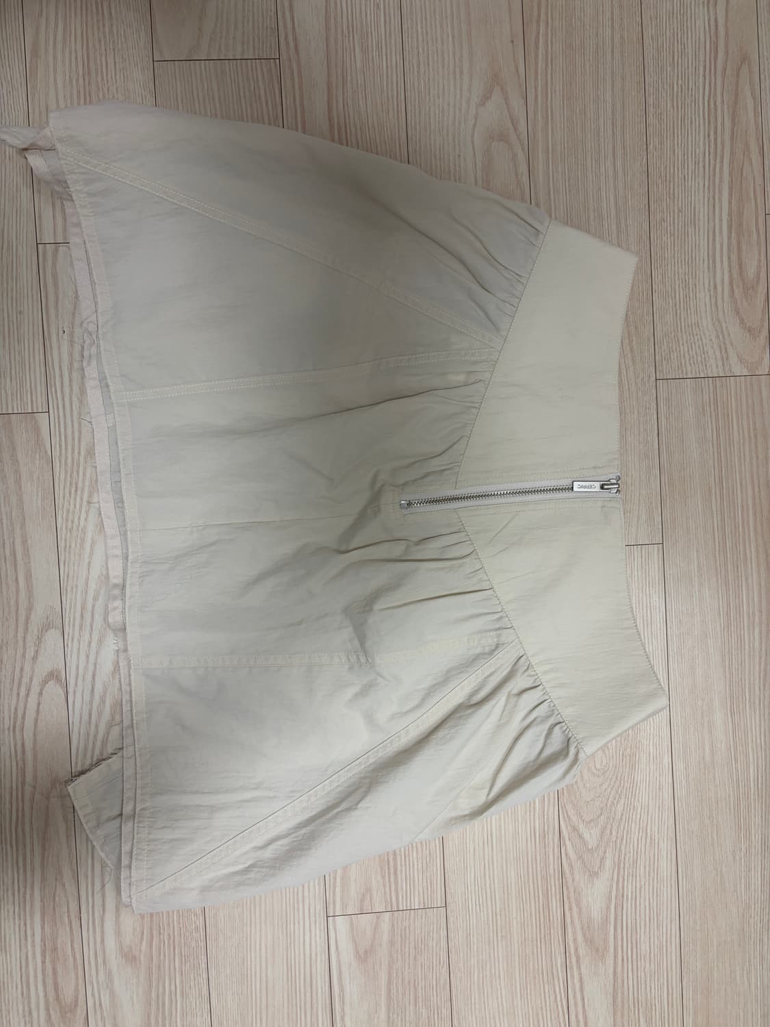 세릭 ASYMMETRIC INCISION SKIRT / BEIGE 상품이미지4