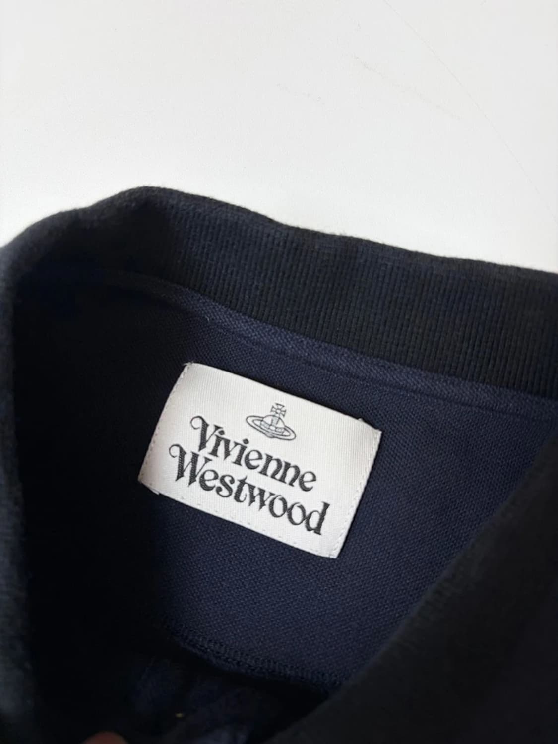 비비안웨스트우드 클래식 자수 로고 반팔 카라 티셔츠 PN9388 상품이미지6