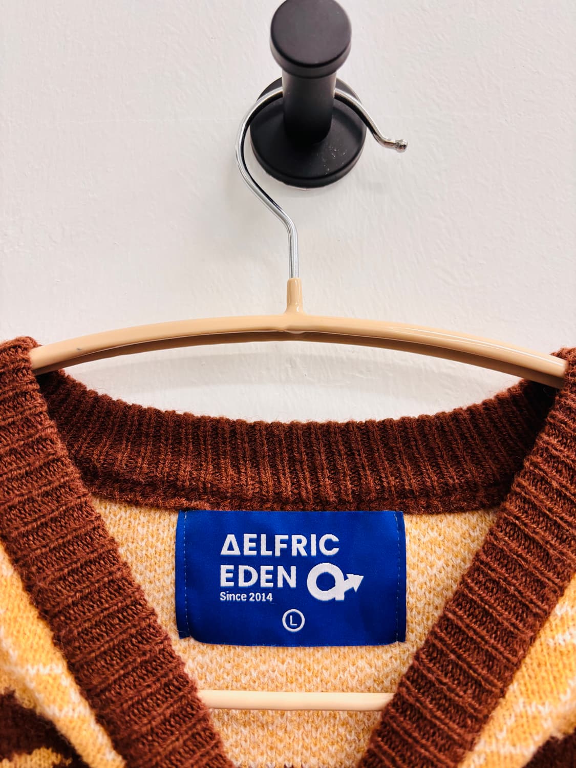 엘프릭 에덴(Aelfric Eden) 아가일 패턴 자카드 니트 브라운 상품이미지2