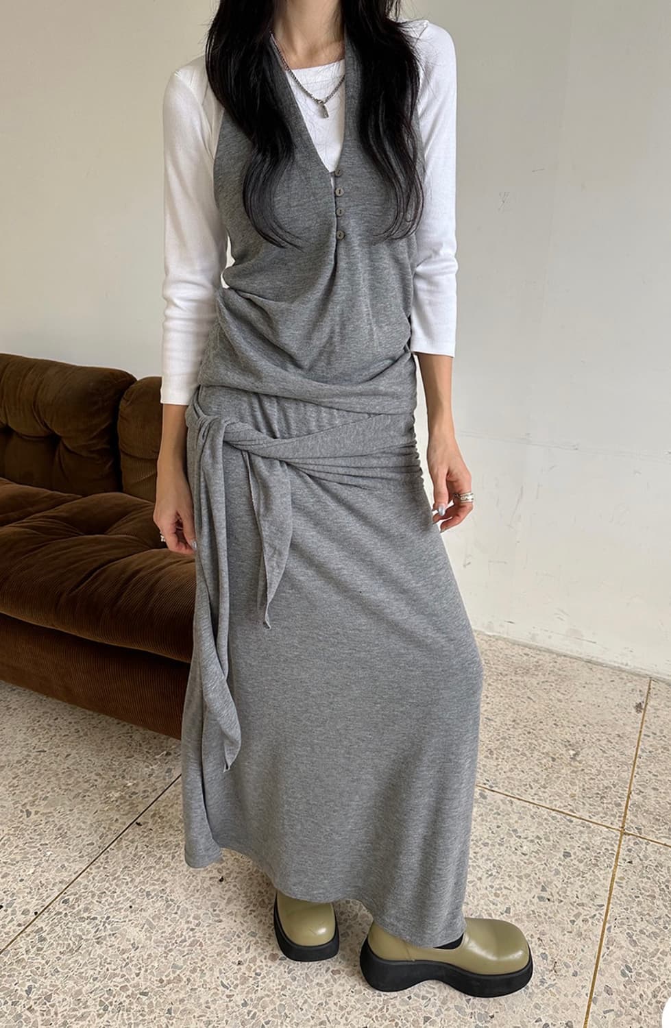 모어모먼트 셔링 탑 롱스커트 셋업 상품이미지3