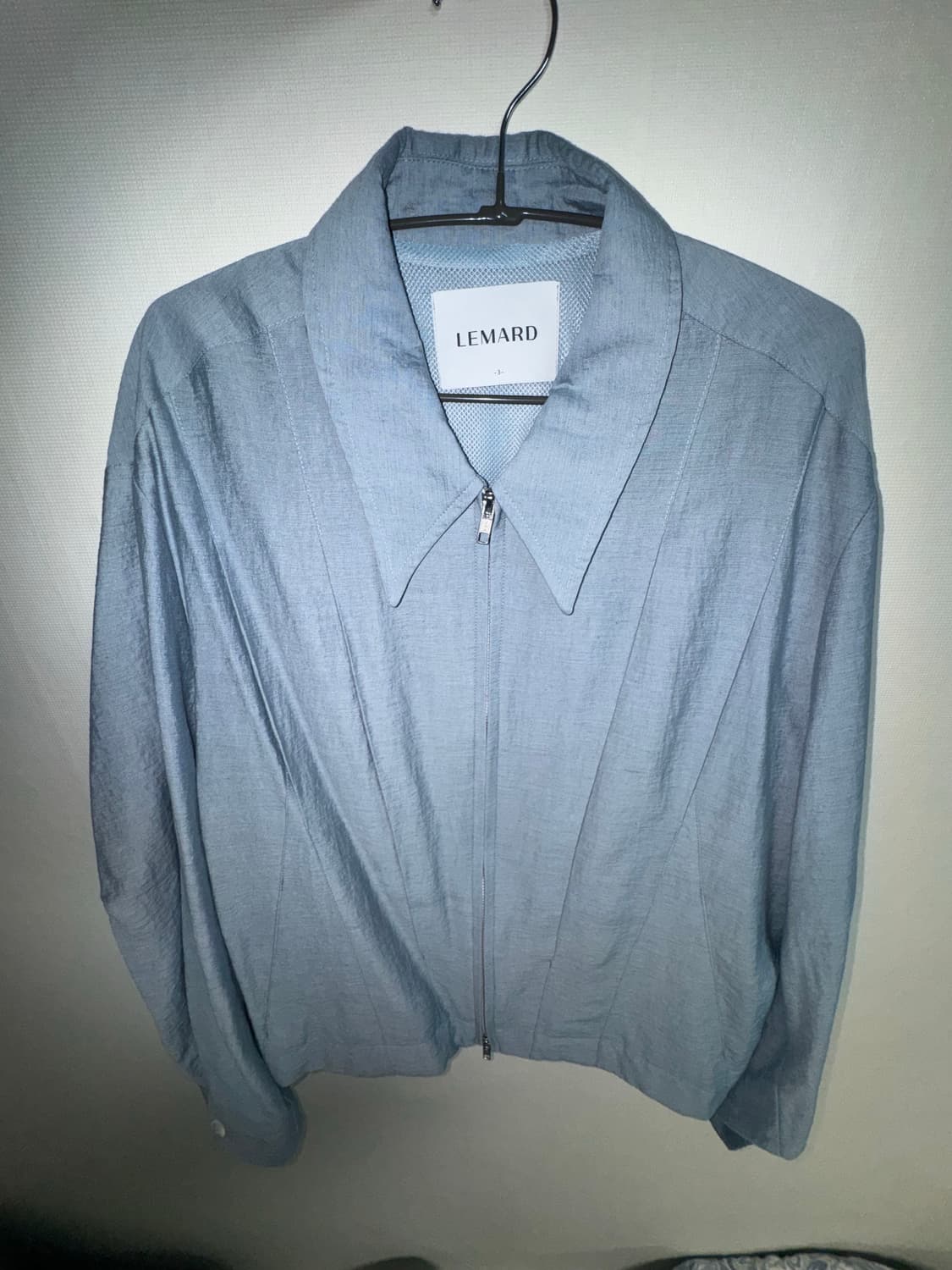 르마드 로우컷 뒷밴딩 숏 자켓 - 스카이블루 상품이미지1