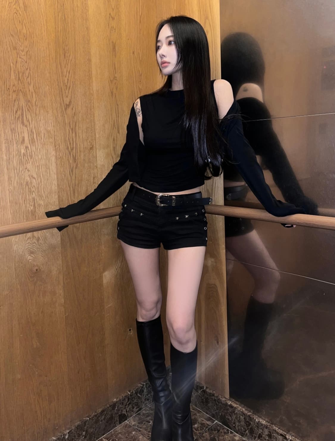 뉴아카이브스 black funky short pant 상품이미지1