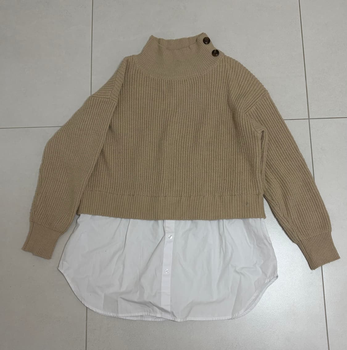 반하이넥 니트 셔츠 레이어드 상품이미지1