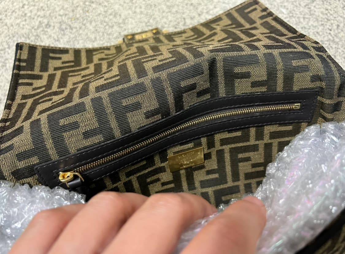 펜디 바게트백 FF로고 상품이미지8