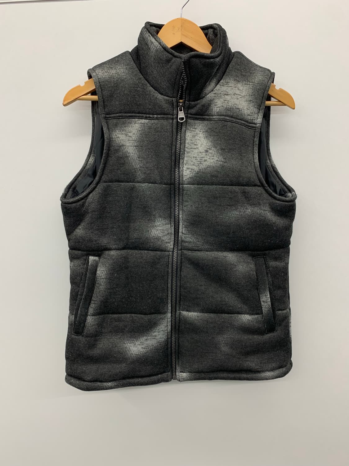 인더애틱 패턴 패딩 베스트 상품이미지2