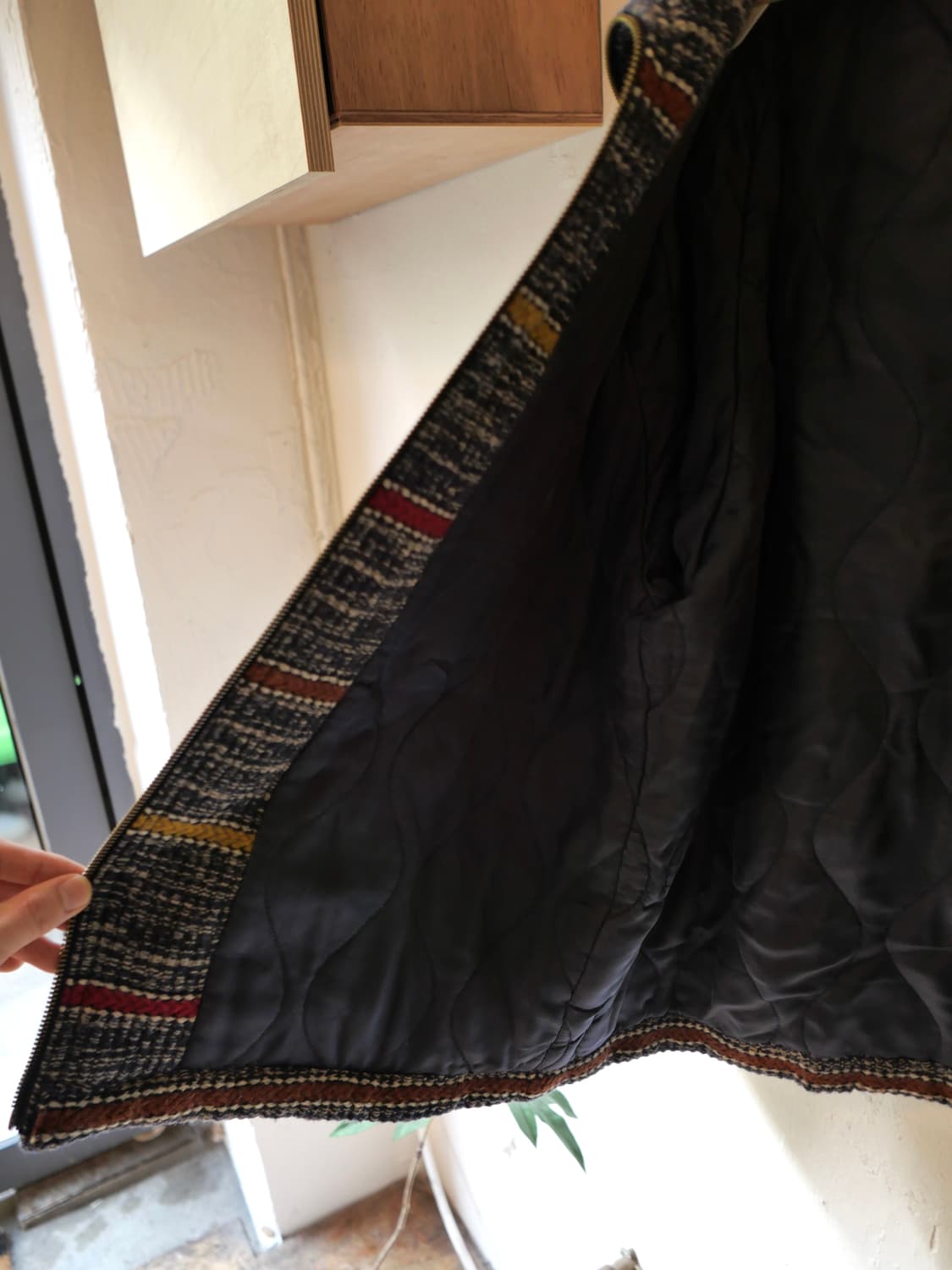 나이젤 카본 스트라이프 퀄티드 집업 자켓 상품이미지6