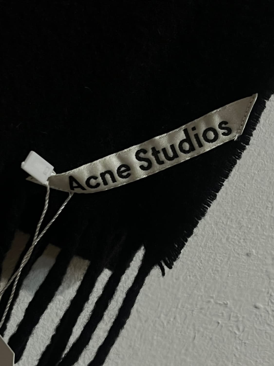 아크네 스튜디오 울 머플러 상품이미지3