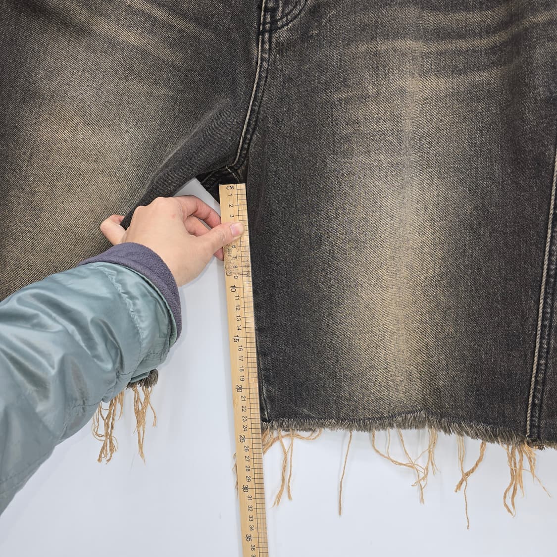 INSILENCE 데님 쇼츠 와이드 컷팅 데님 반바지 상품이미지7