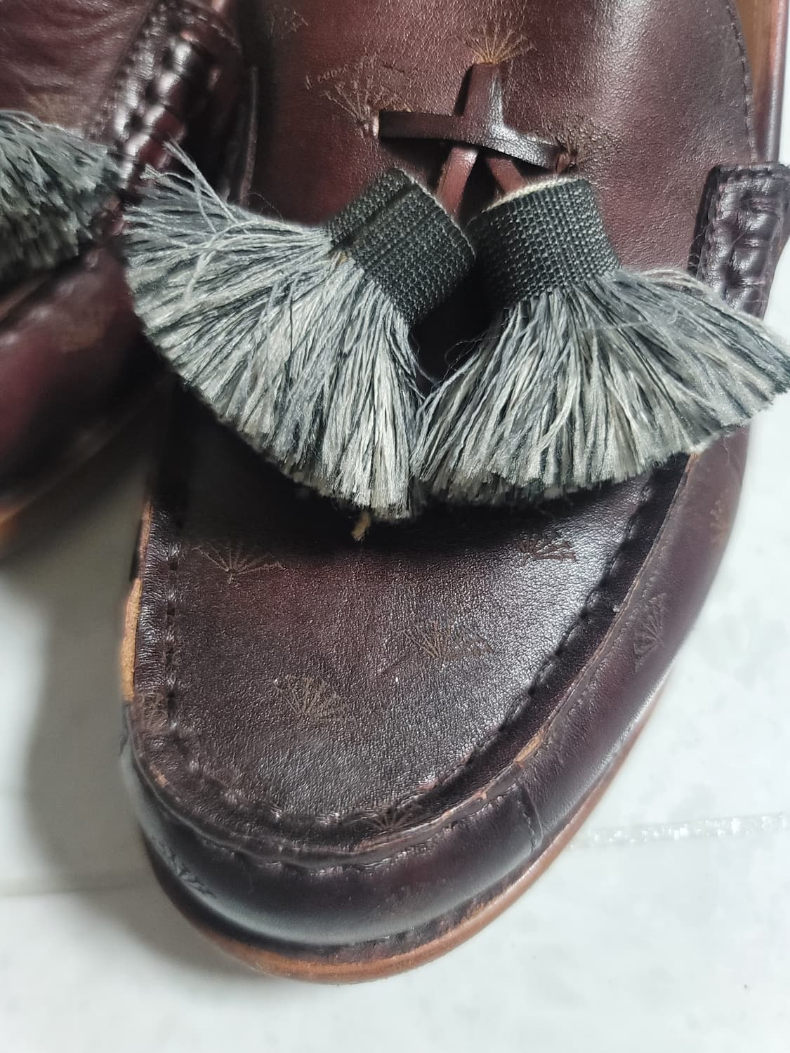 spello 해외명품 테슬 로퍼 235사이즈 상태굿
 상품이미지3