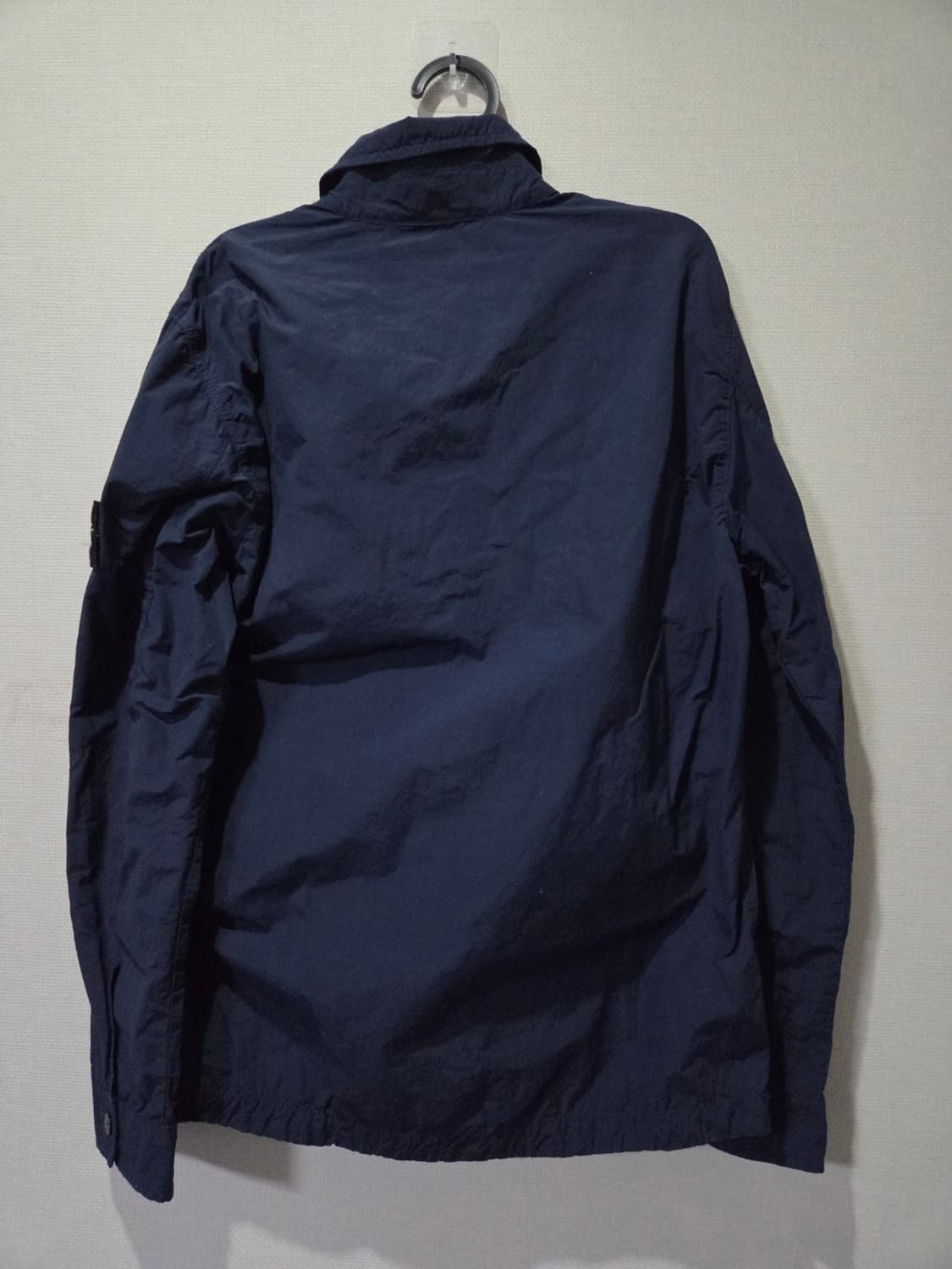 정품 스톤아일랜드 나일론 포켓 오버셔츠 상태굳 95/M 상품이미지3