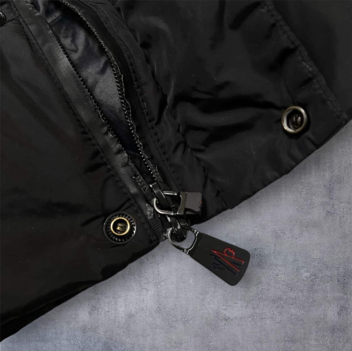 몽클레어 Moncler 그레노블 블랙 후드 다운 패딩 2 상품이미지7