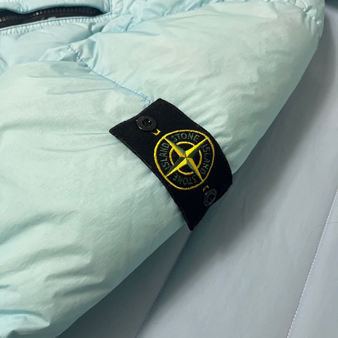 스톤아일랜드 크링클렙스 후드 퍄딩 상품이미지3