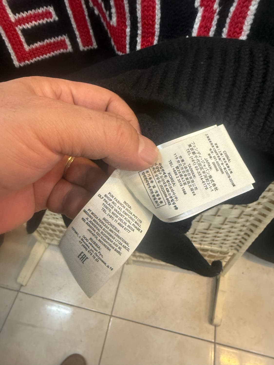 36/44-55 정품 펜디 니트 팝니다 상품이미지7