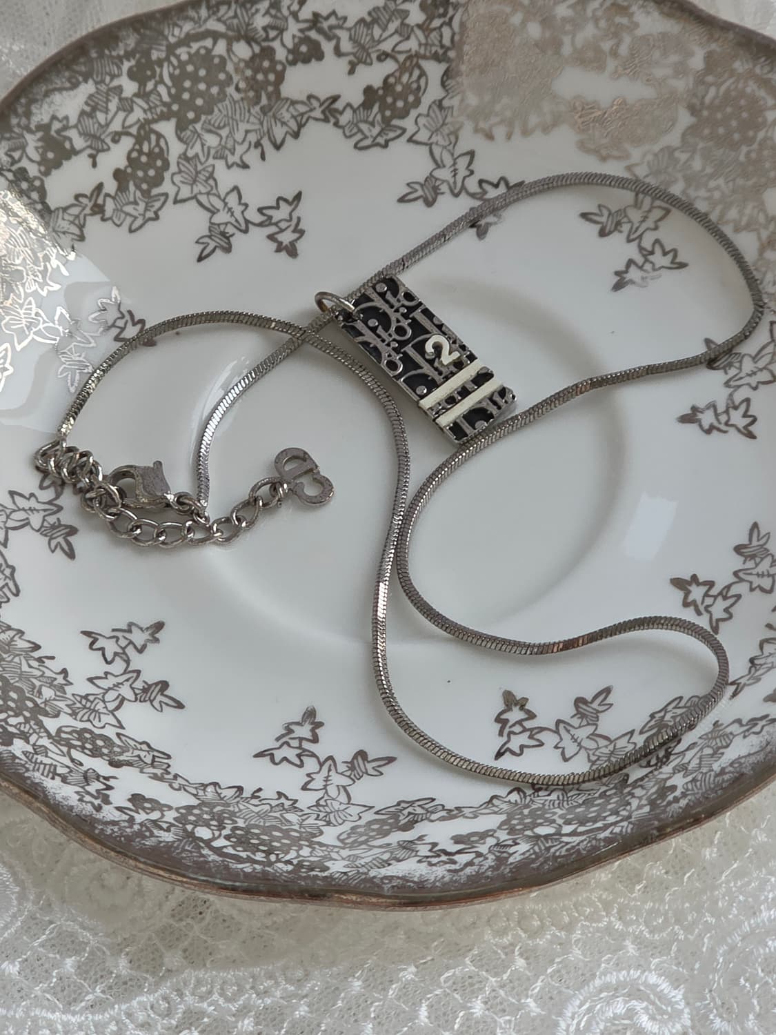 디올 은장 블랙실버 트로터 dior 로고플레이트 목걸이 상품이미지3