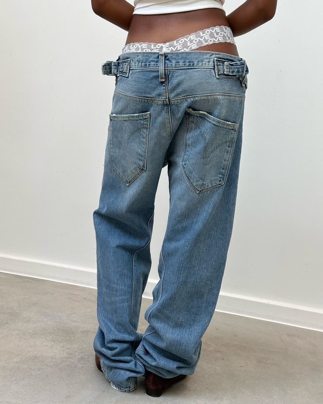 리바이스 엔지니어드 진 사이드 신치백 상품이미지1