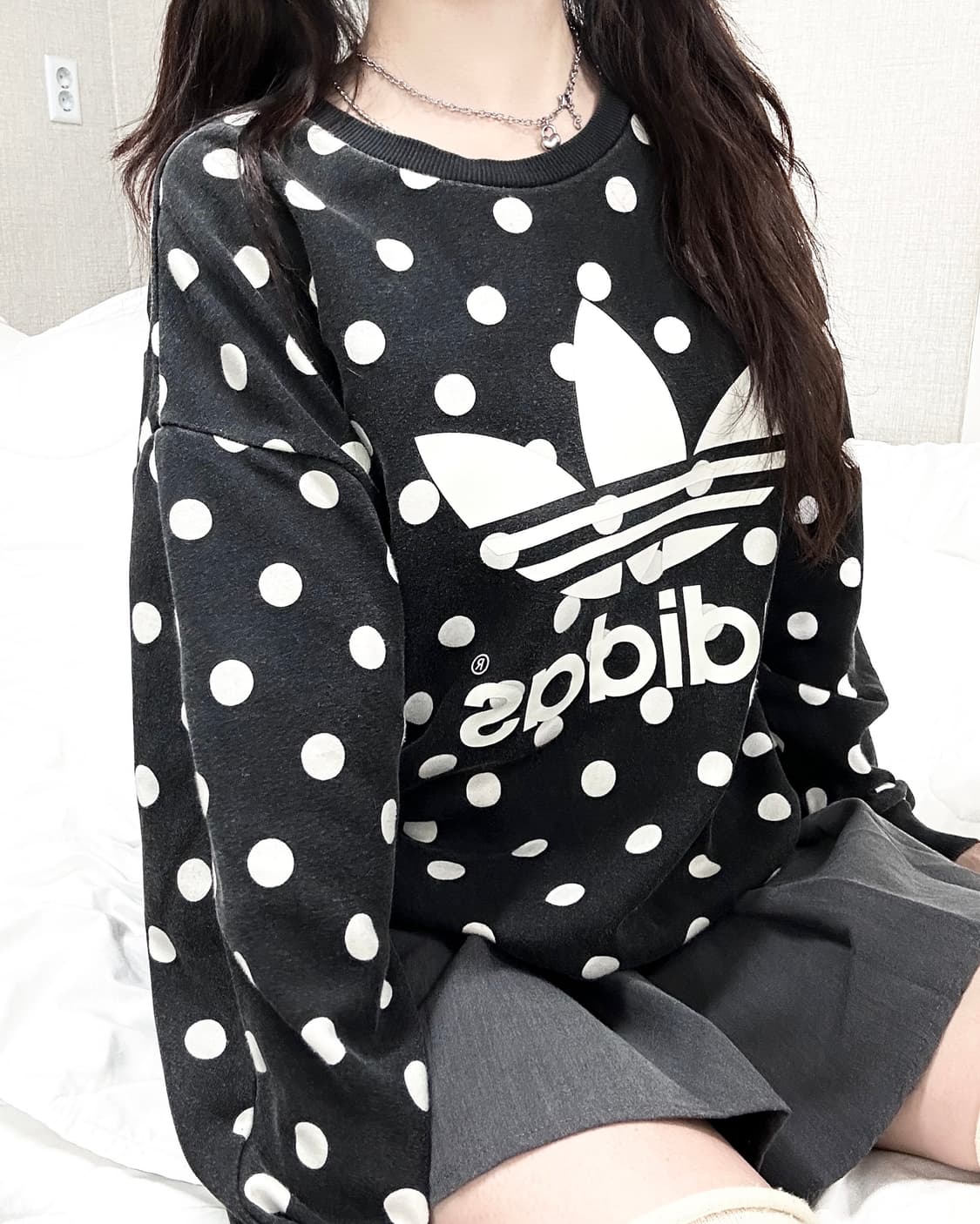 아디다스 빅로고 도트 맨투맨 상품이미지3