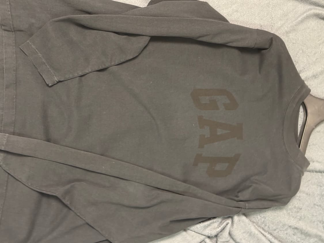 [L] 이지 갭 엔지니어드 바이 발렌시아가 도브 롱슬리브 티셔츠 블랙 상품이미지1