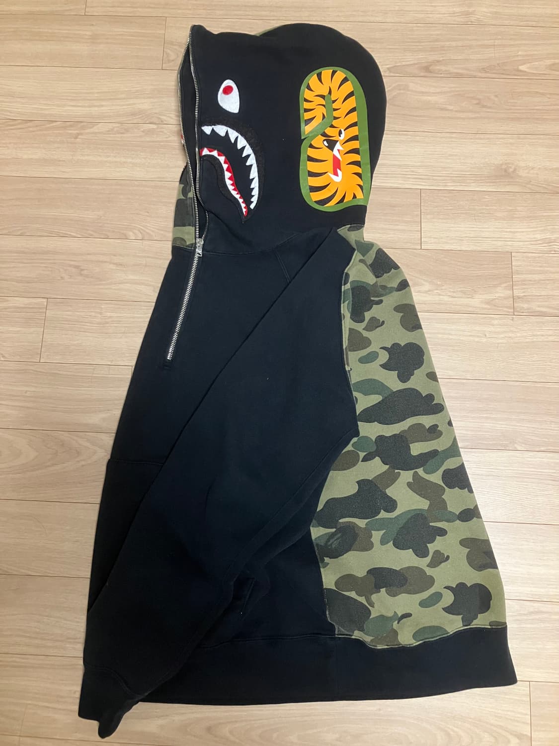 베이프 반집업 카모 샤크후드 정품 상품이미지2