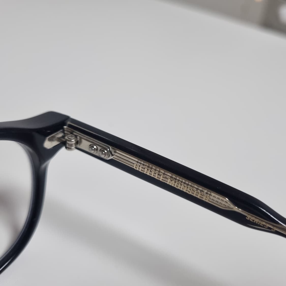 젠틀몬스터 EDDY-A 01 상품이미지3