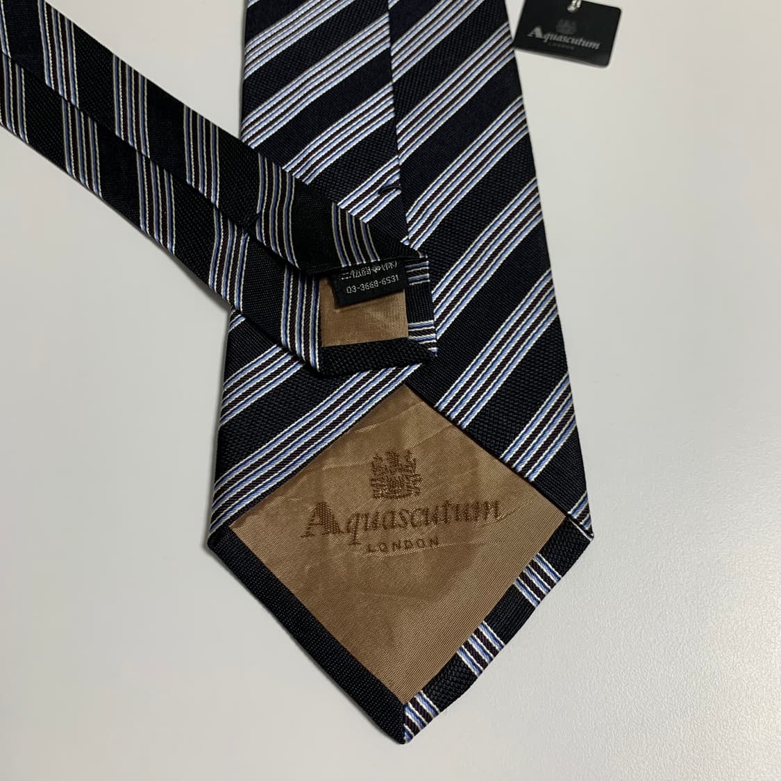아큐아스큐텀 스트라이프 블랙 명품넥타이 100실크 택 달린 미품 S등급 상품이미지6