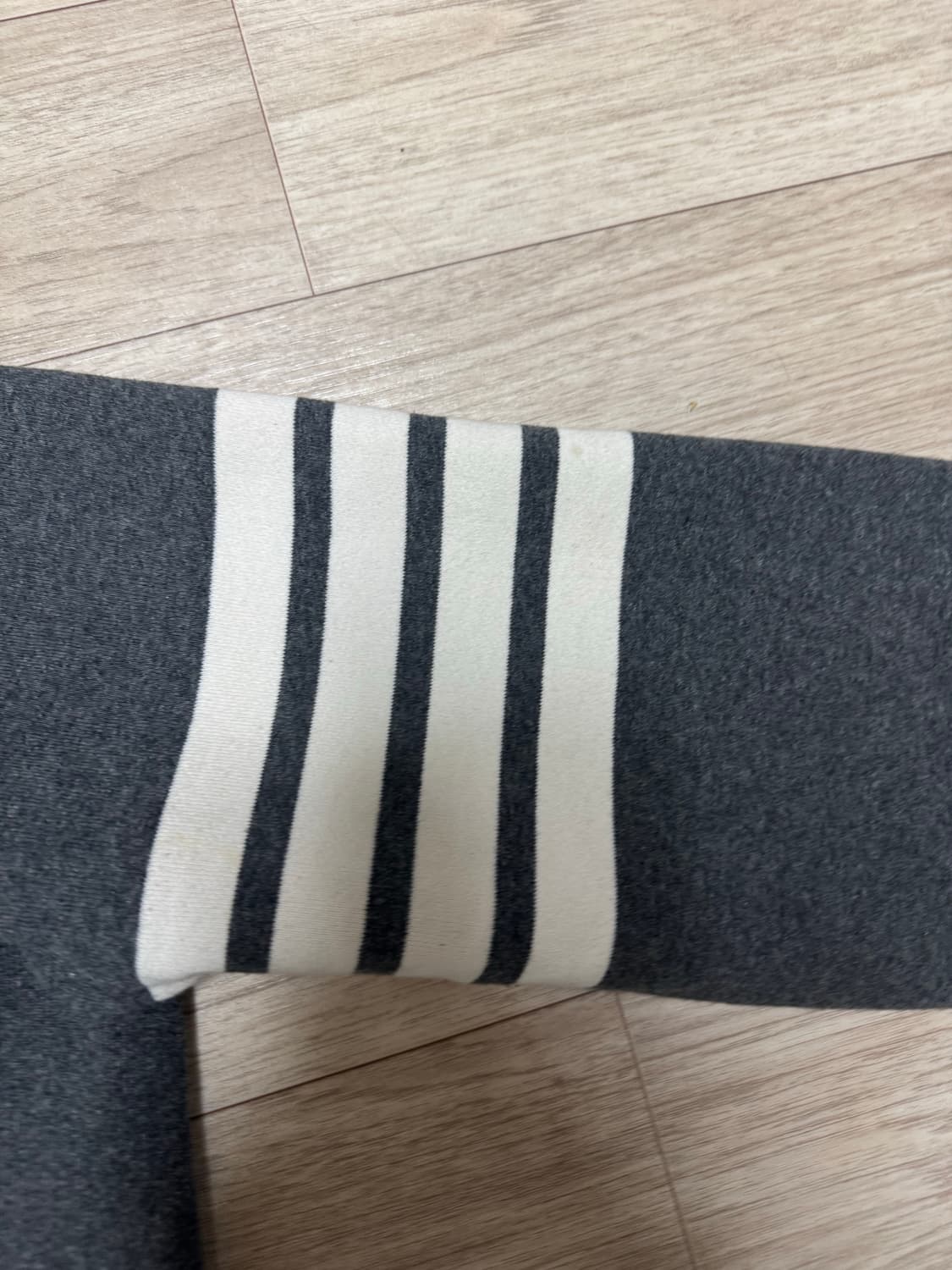 톰브라운 다크그레이 후드집업 상품이미지6