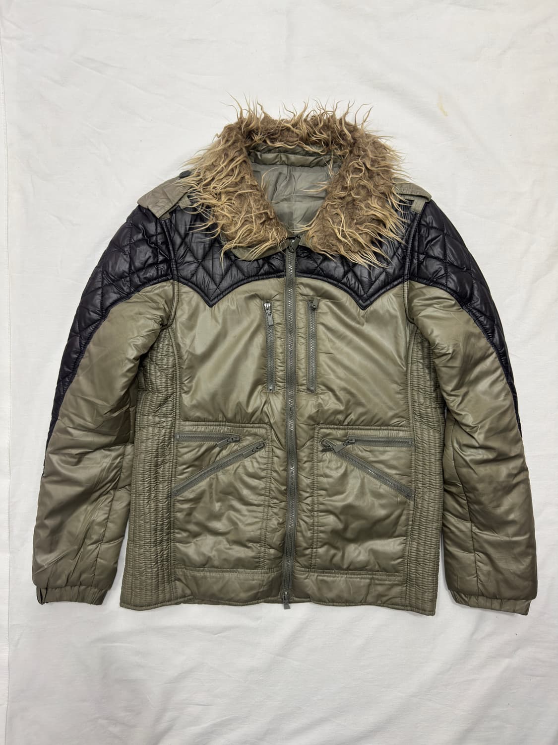 fur detail design padding 상품이미지1