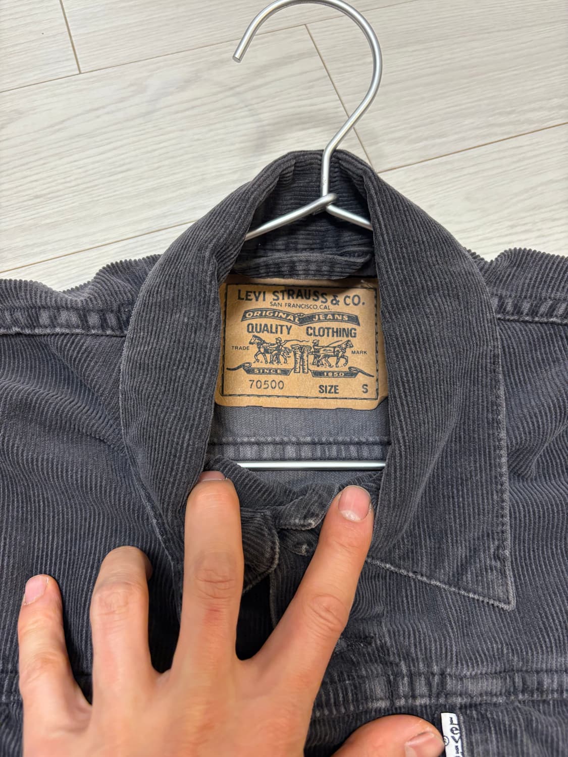 우먼스 리바이스 그레이 코듀로이 트러커 자켓 S 상품이미지2