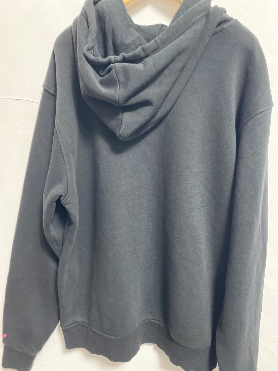 아디다스 X 마크곤잘레스 콜라보 후드티 상품이미지4