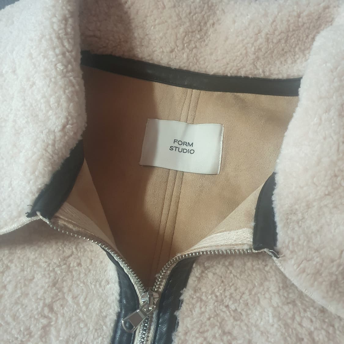 FORM STUDIO 폼스튜디오 양털 퍼 무스탕 자켓 상품이미지4