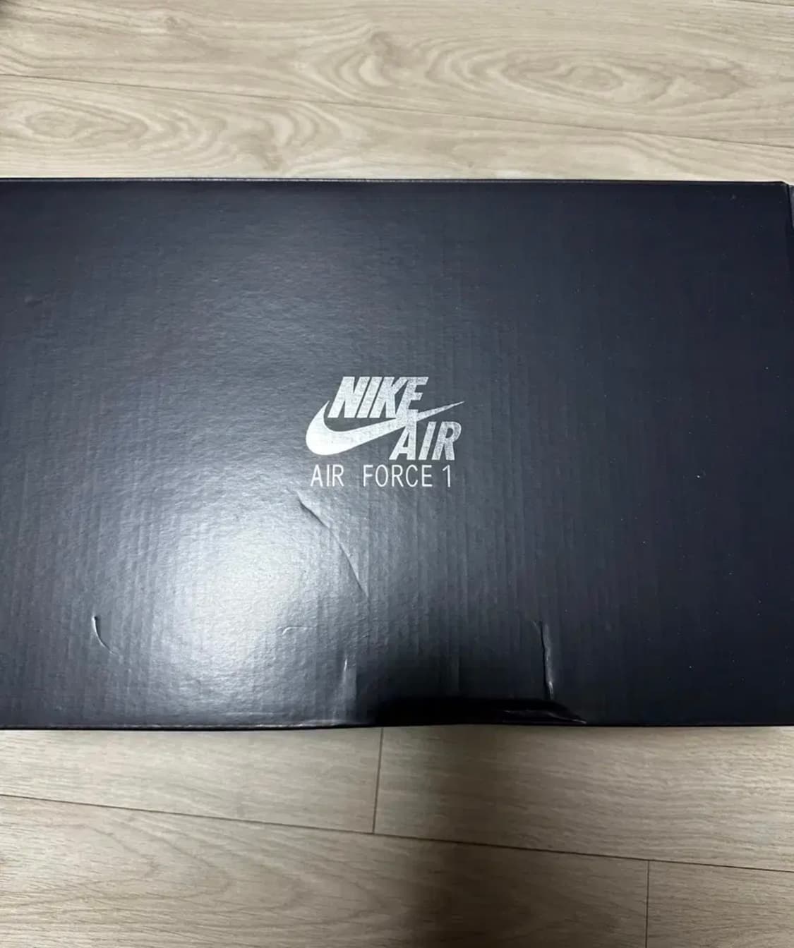 나이키 에어포스1 블랙/화이트/골드  260 상품이미지4