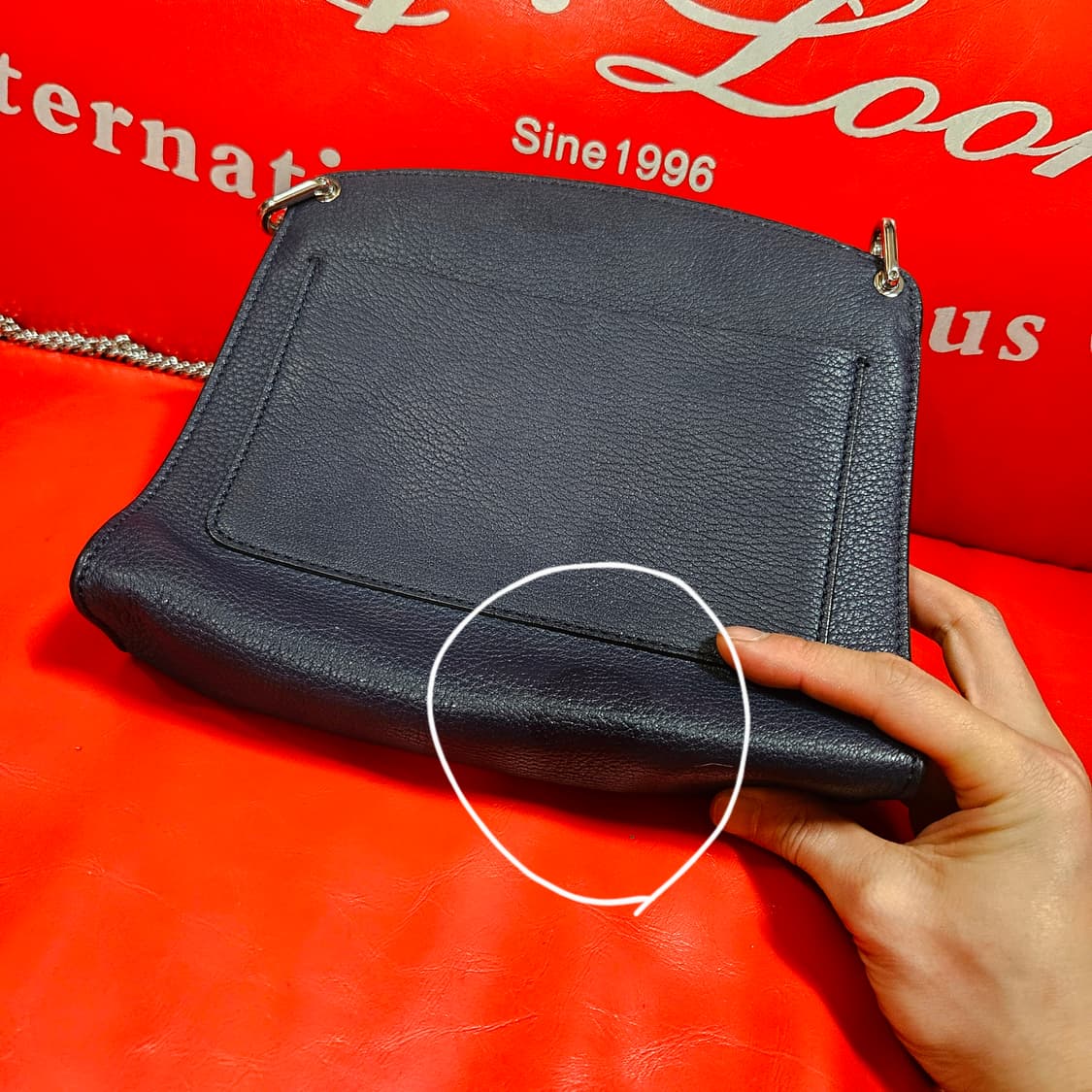 발리(BALLY) SUZY 실버 체인 크로스백 24 x 23 x 7 상품이미지10