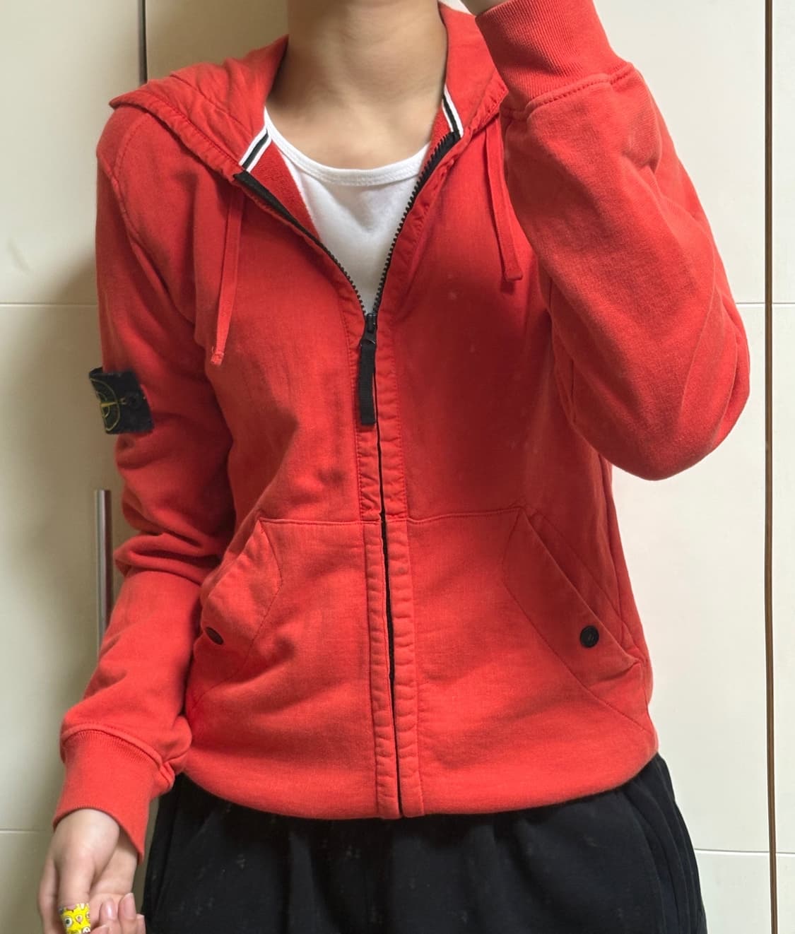 스톤이일랜드 레드 후드집업 상품이미지1