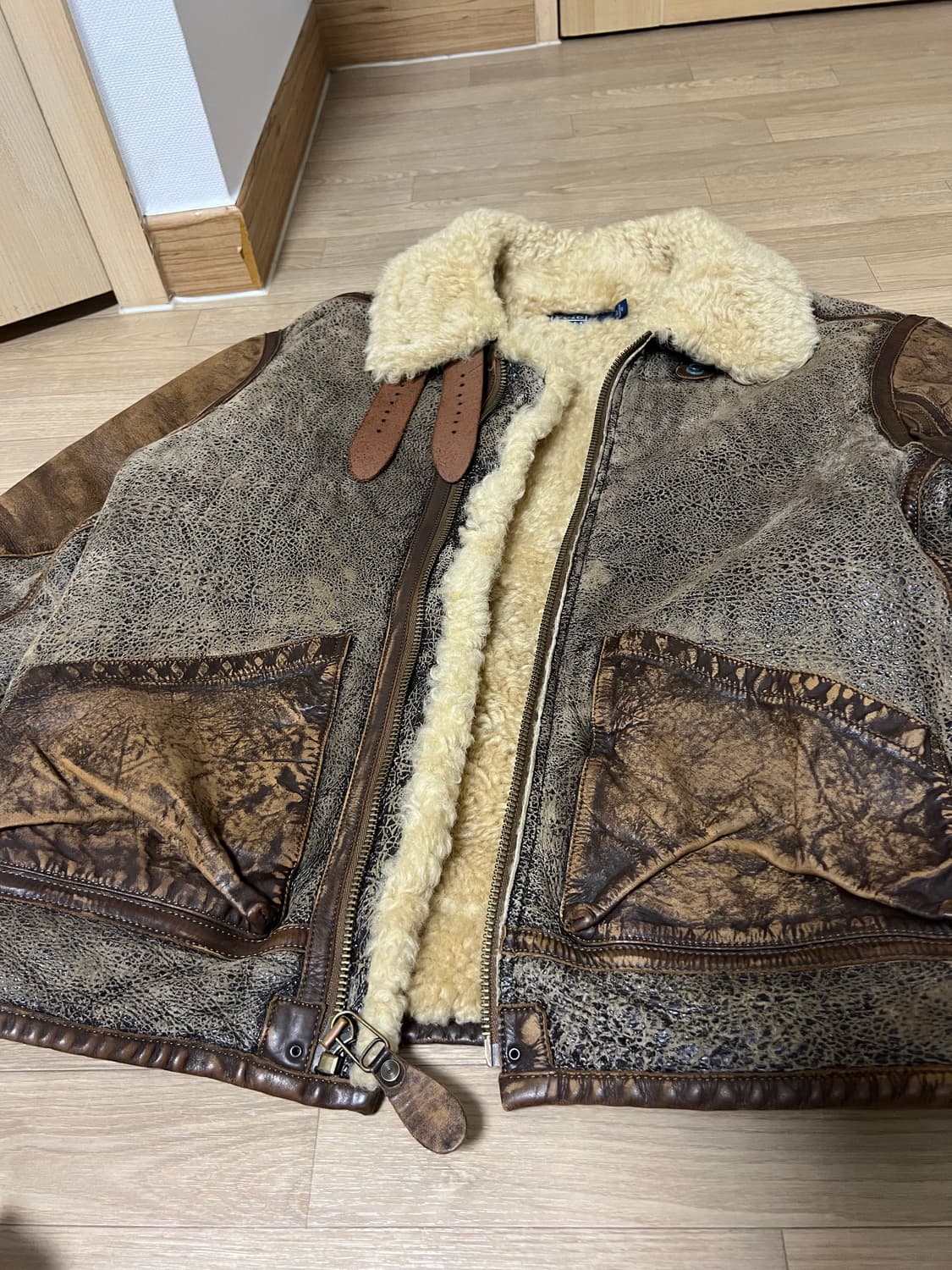 폴로 레더 트림 시어링 자켓(무스탕) 상품이미지3