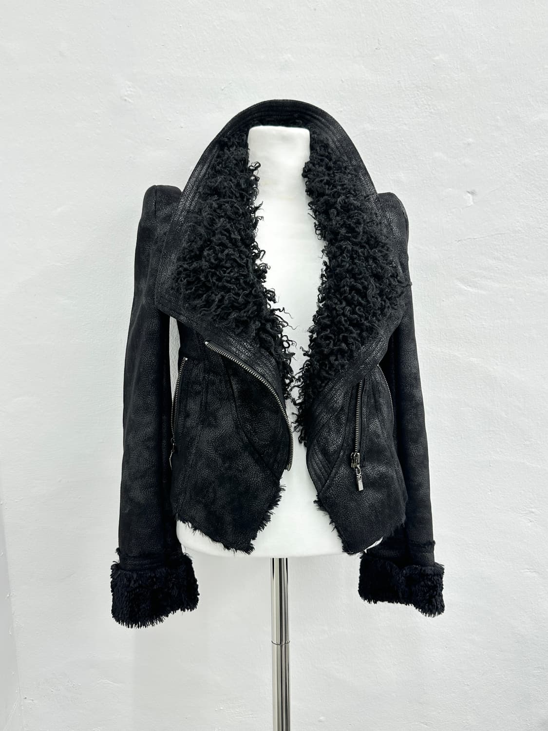 Asymmetric drape fur faux jacket 상품이미지1
