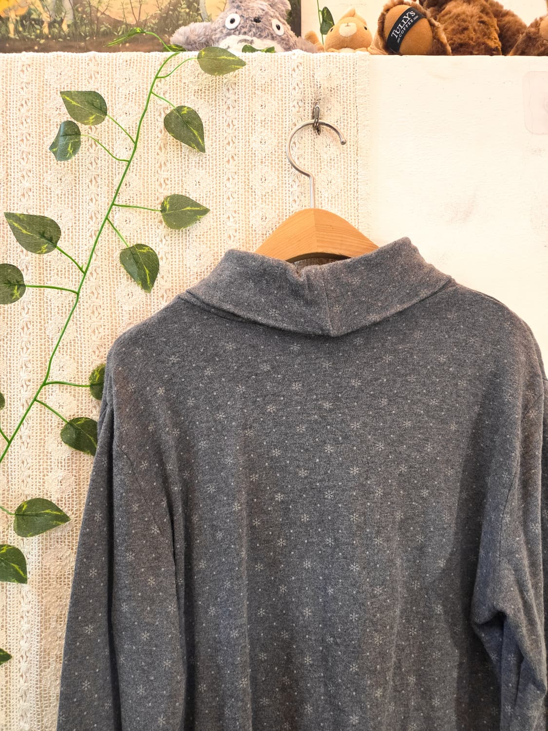 차콜 잔패턴 목폴라 슬리브 상품이미지5