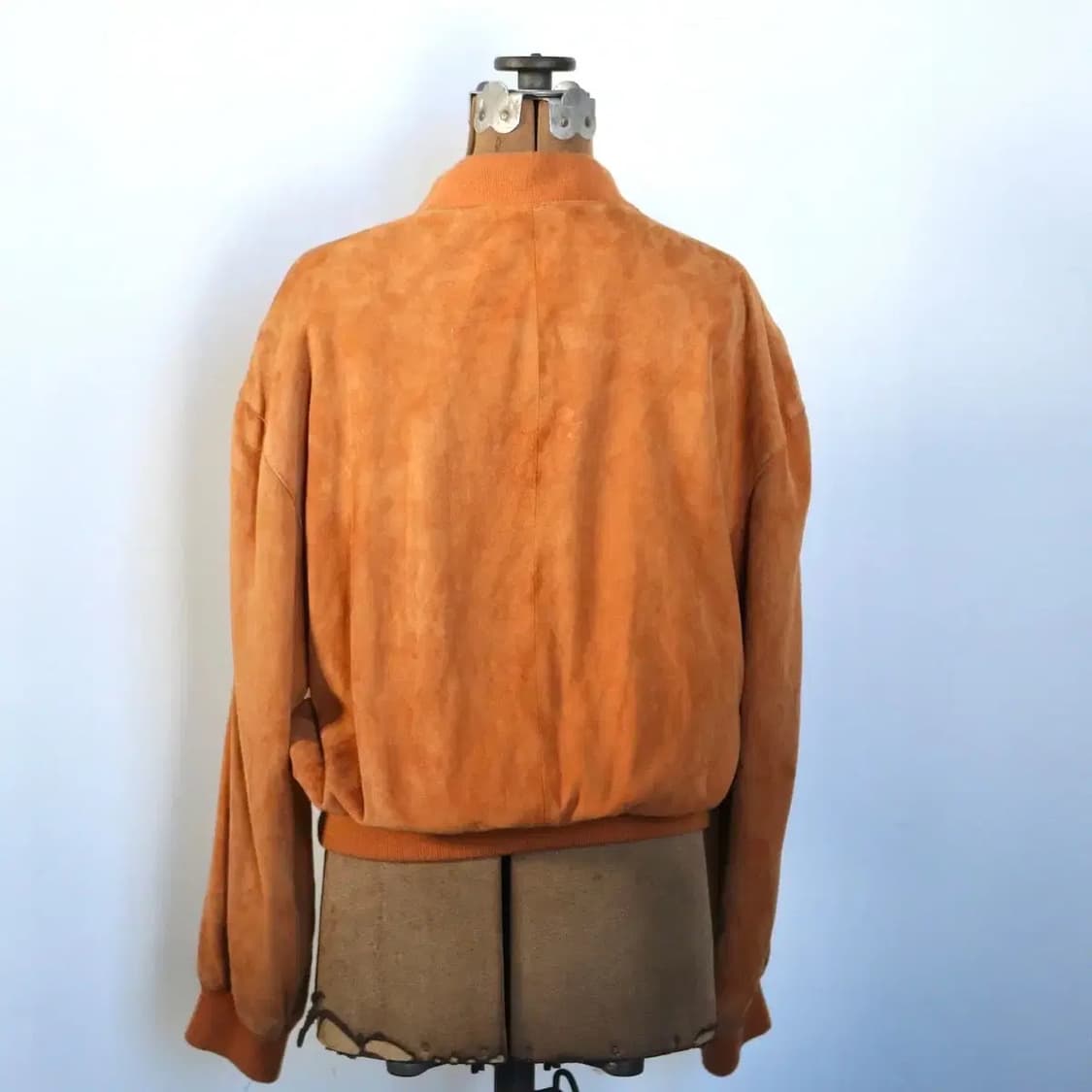 loewe 스웨이드 봄버 상품이미지4